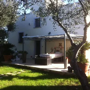 Les Fleurs Bed & Breakfast Bari
